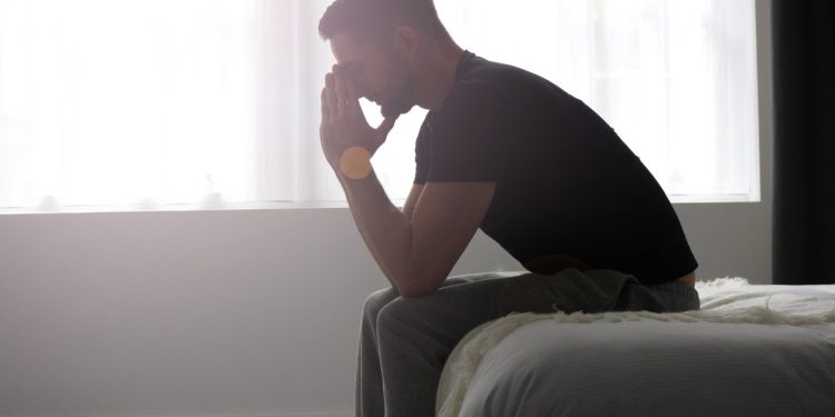 A Prayer to Let Go of Past Regrets and Move Forward